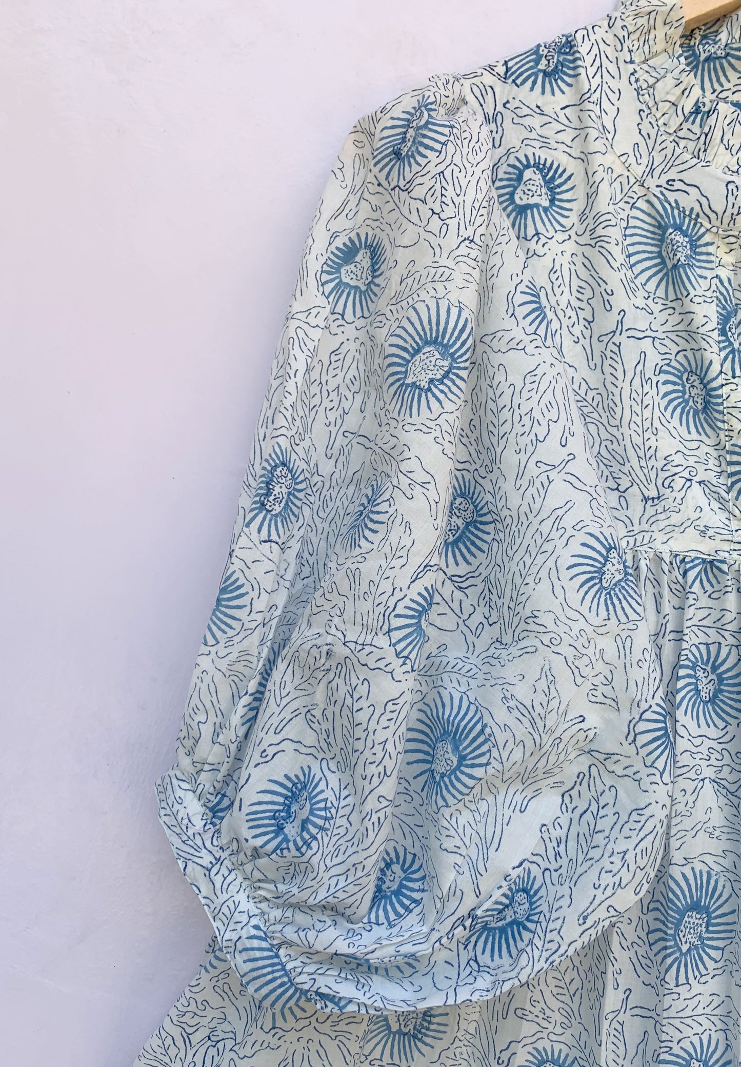 stylish blue-white floral printed women's maxi dress
