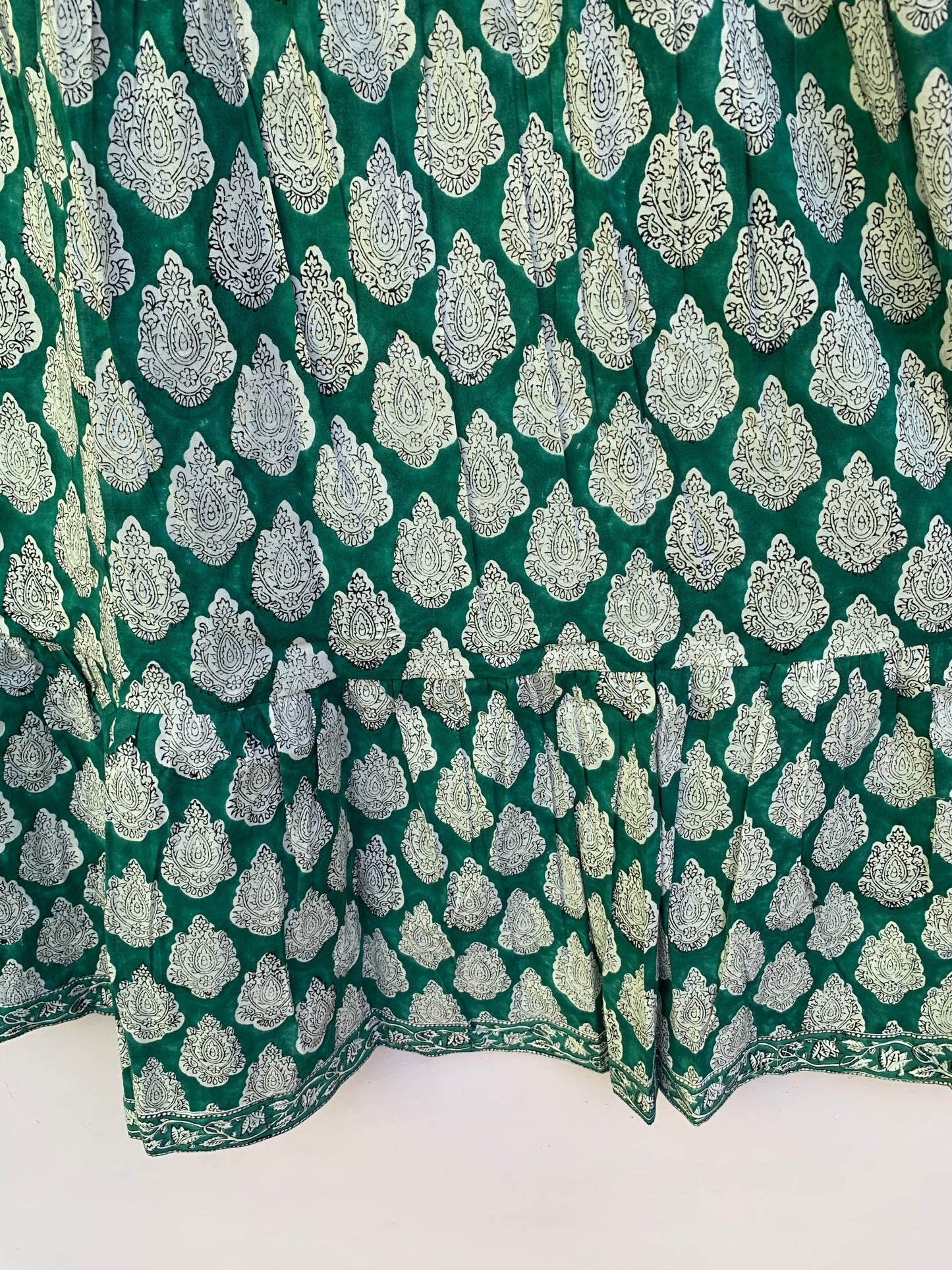 Green White Leaf Block Print Cotton Dress – Handcrafted Boho Midi Dress with Puff Sleeves – Free Shipping