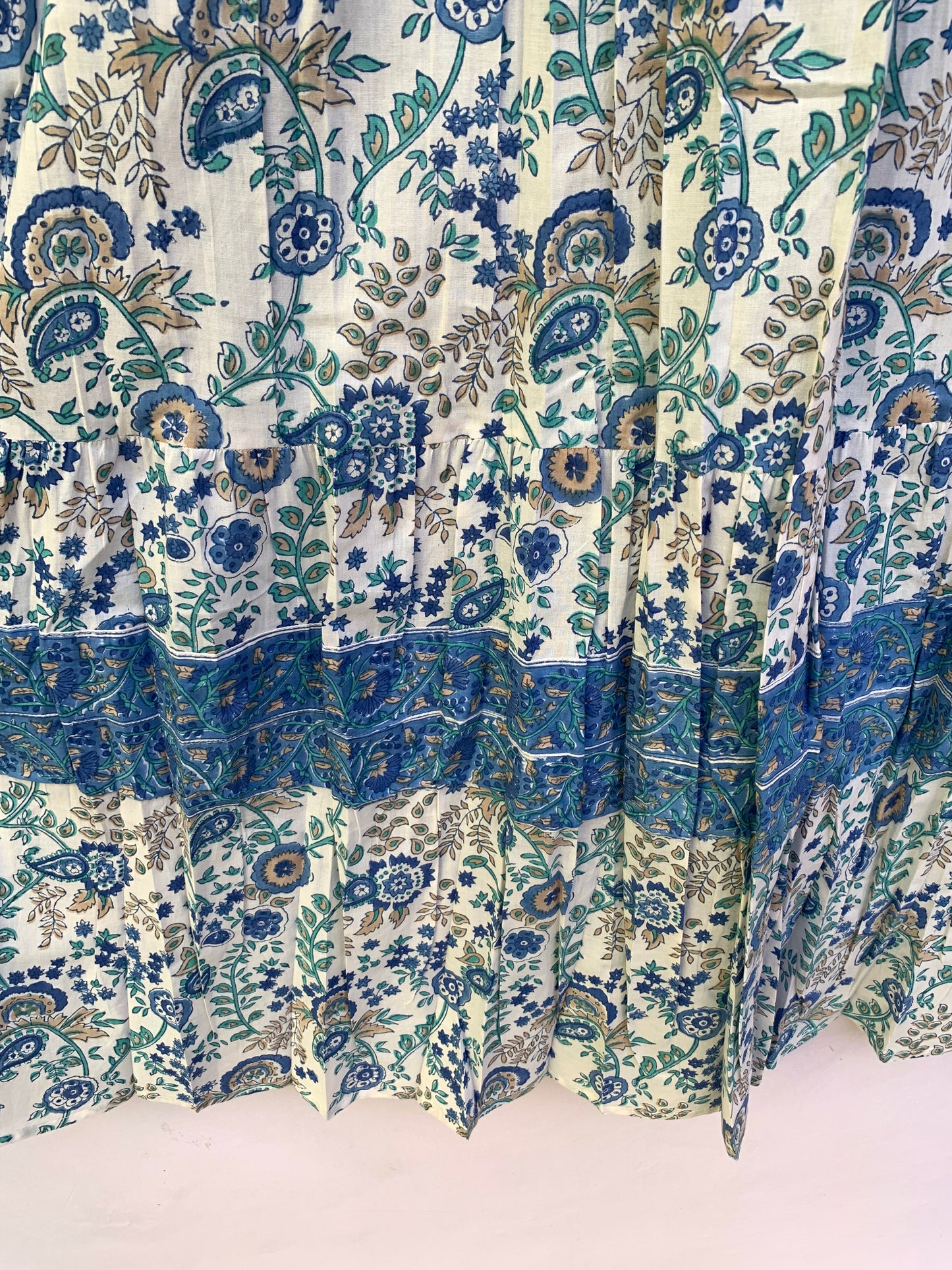 Green White Leaf Block Print Cotton Dress – Handcrafted Boho Midi Dress with Puff Sleeves – Free Shipping